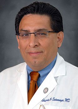 Dr. Eduardo Sotomayor